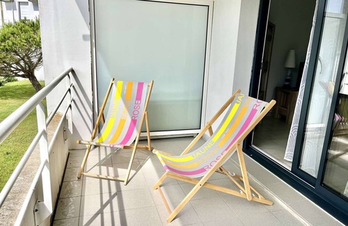 Etel Apartment | Étel - Modern 42 m² flat, near beach, south balcony, private parking, pets allowed