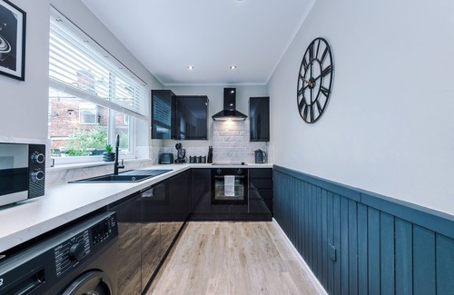 Clayton House | Etihad| Co-Op Live |Free Parking