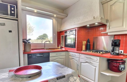Belz House | Etre Mor Ha Douar - Belz