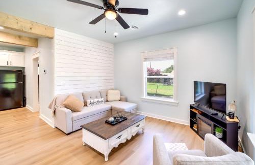 Eufaula House | Eufaula Vacation Rental Walk to Lakeside Beaches!
