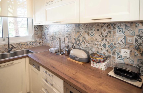 Kato Diminio House | Eugenia’s Getaway by the Beach – Diminio Escape