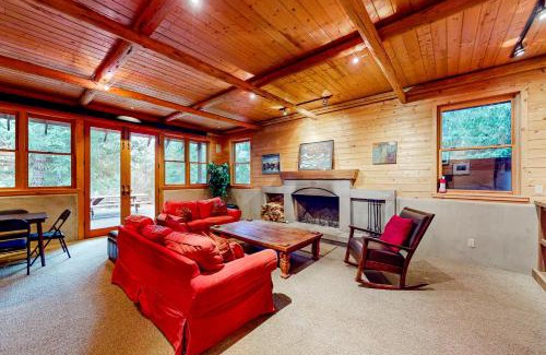 Sagle House | Eureka Lodge