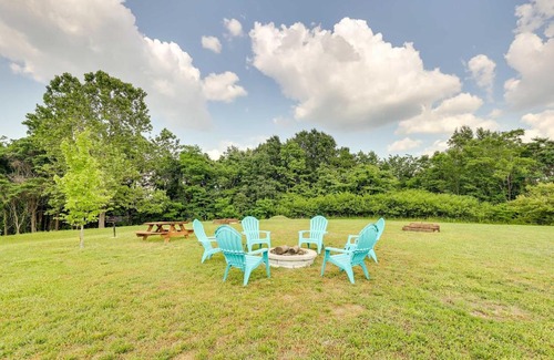 Eureka Springs Apartment | Eureka Springs Cabin Rental about 5 Mi to Beaver Lake!