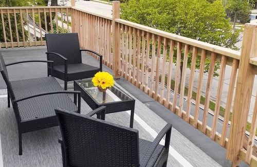 West Allis House | Euro style (950 sqft of comfort and relax)
