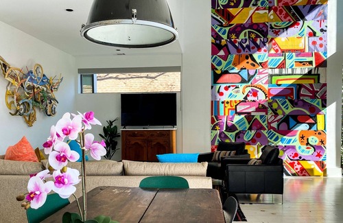 Clarksville House | European Flair + Private Pool - Fancy Fierce Mullet!