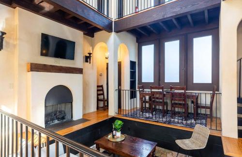 Cannonborough Elliotborough Apartment | European Influences in the Heart of Charleston