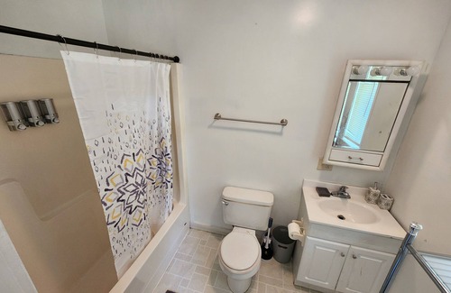 Houghton Apartment | EV Ready Keweenaw Basecamp Near MTU – Affordable & Fully Equipped