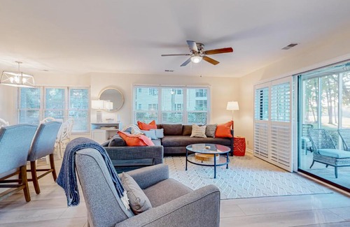 Sea Trail Apartment | Ev's Escape, 201A