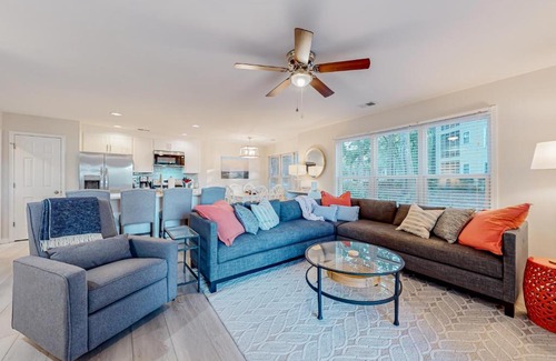Sea Trail Apartment | Ev's Escape, 201A