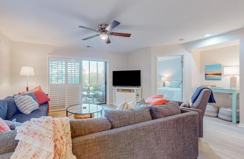 Sea Trail Apartment | Ev's Escape, 201A