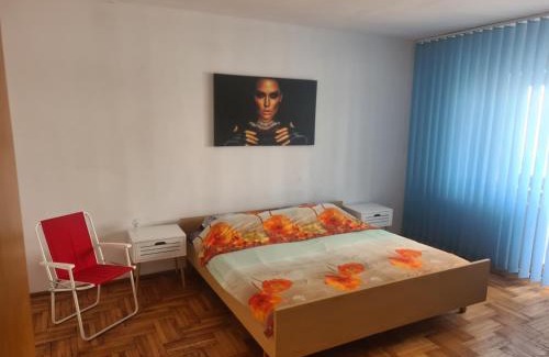 Bacau Apartment | Eva's Home - Mall Q21