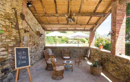 Saturnana House | Evelina