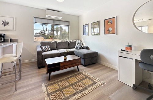 Los Angeles Apartment | Evening Glow Modern Culver City Apartment