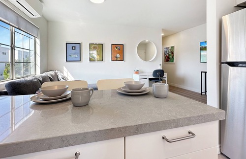 Los Angeles Apartment | Evening Glow Modern Culver City Apartment