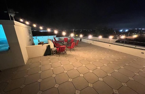 Clearwater House | EVENTS WATER VIEW ROOFTOP TERRACE RACECAR MANSION Clearwater