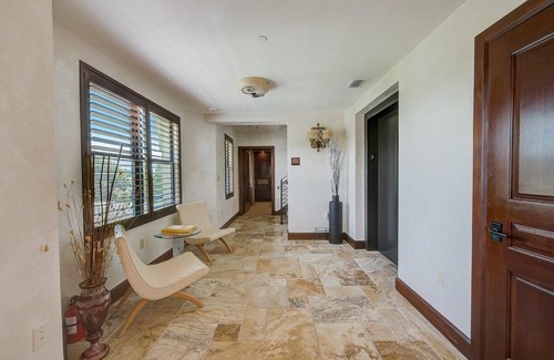 Clearwater House | EVENTS WATER VIEW ROOFTOP TERRACE RACECAR MANSION Clearwater