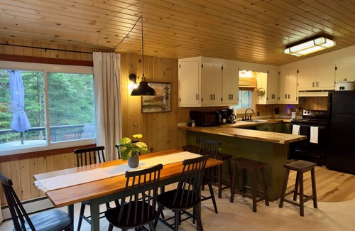 Mount Desert House | Evergreen 10min to Acadia EV Charger Kid-friendly