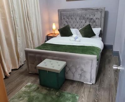 Havering Apartment | Evergreen 2bedroom-sleeps up to 7,2 bathroom