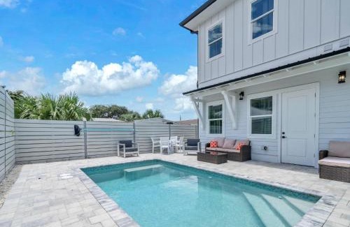 Bahama Beach House | Evergreen By the Sea Unit B