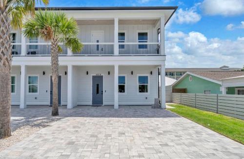 Bahama Beach House | Evergreen By the Sea Unit B
