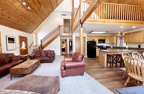 McKinney Estates House | Evergreen Escape - 4 bedroom, loft, 2.5 bath home, quiet neighborhood