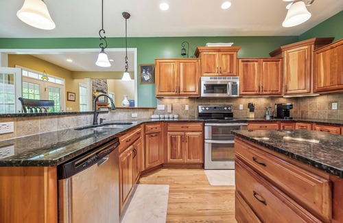 Blacksburg House | Evergreen Estate