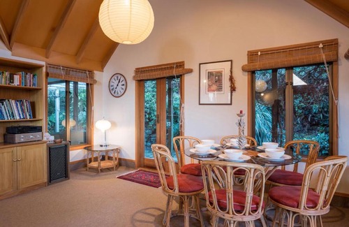 Sunshine Bay House | Evergreen Haven - Queenstown Holiday Home
