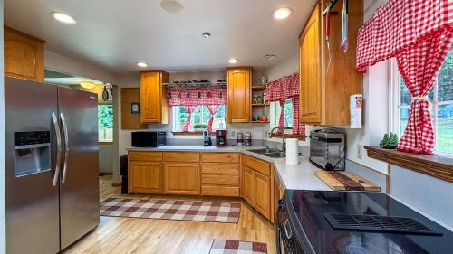 Port Angeles House | Evergreen Haven