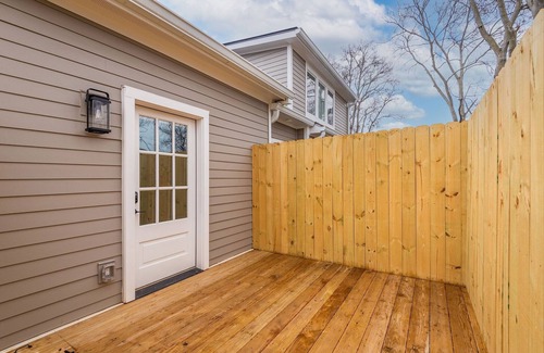 Salemtown House | Every Day is a Holiday in Nash - Full Furn 3BR 2 Ba Home in Germantown/Salemtown