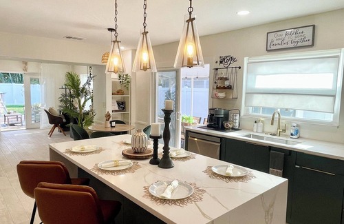 St. Petersburg - Clearwater House | Everything You Need And More In Your Home Away From Home