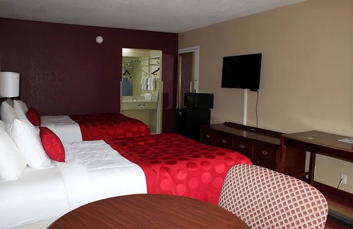 Perry House | Everything You Need For The Perfect Vacation! Comfy Unit, Parking