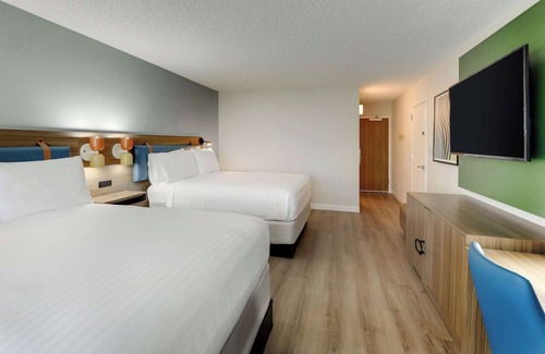Mayo Clinic Hotel | Everything You Need For The Perfect Vacation! w/Outdoor Pool, Pets are Allowed!