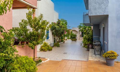 Gournai Hotel | Evina Rooms & Suites