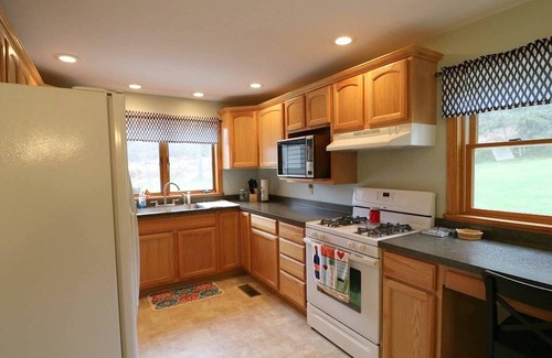 Ellicottville House | EVL Acres - Country living on 13 acres, close to the village and outdoor fun!