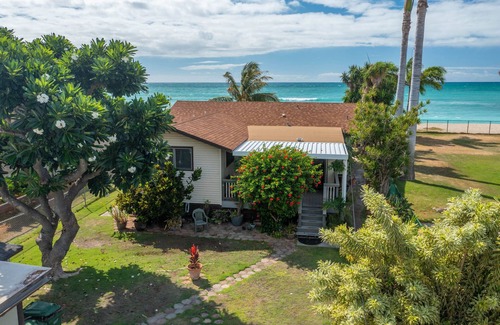 Ewa House | Ewa Beachfront Cottage: Beachfront w/Yard & Oceanviews - Your Nostalgic Aloha!