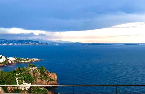 Theoule-Superieur Villa | Exceptionnal Villa - infinity pool, sea views, next to Pierre Cardin palace