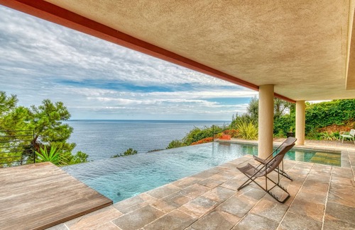 Theoule-Superieur Villa | Exceptionnal Villa - infinity pool, sea views, next to Pierre Cardin palace