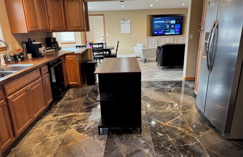 Castle Pines North Condo | Excalibur 3BR 4BD 2BA Sleep6 Accessible Camper Parking Shop Golf