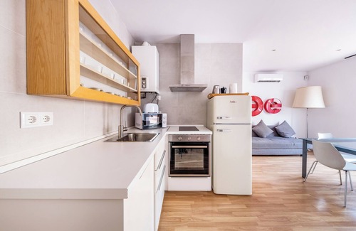 Sants Apartment | Excellent 2-bedroom apartment with terrace, well connected to downtown