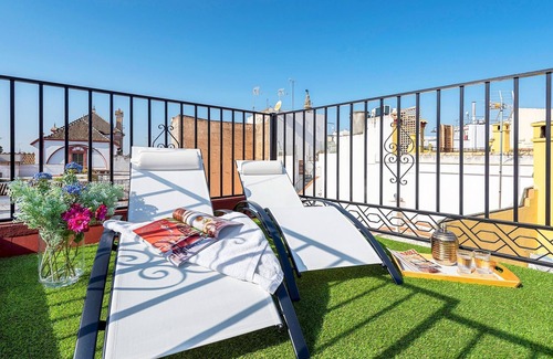 Santa Cruz Apartment | Excellent 2 bedrooms duplex in Santa Cruz Quarter. Lope de Rueda