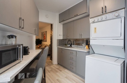 Griffintown Apartment | Excellent 4BR in Griffintown, Downtown MTL