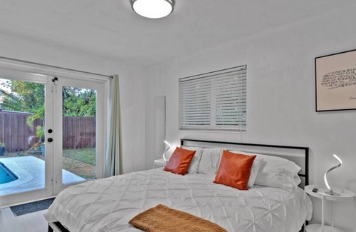 Boulevard Heights House | Excellent Family Vacation Home with Private Pool