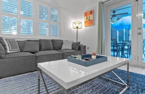 Boulevard Heights House | Excellent Family Vacation Home with Private Pool