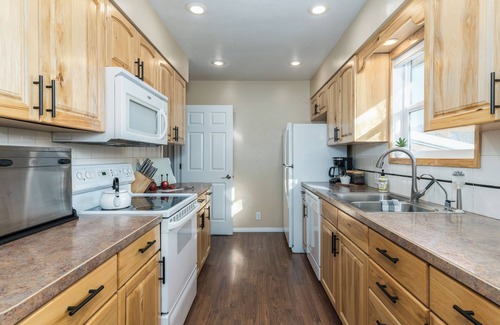 Lava Hot Springs House | Excellent Home, In Town, Come & Play in Lava!