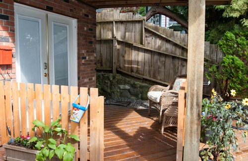 Upper Lonsdale House | Excellent Location - Minutes to the Mountain