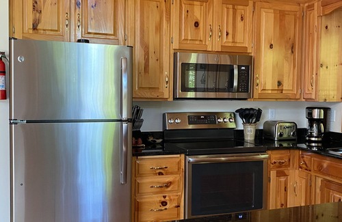 Fish Creek House | Excellent Location/Pine Cone Guest House/Close to downtown Fish Creek