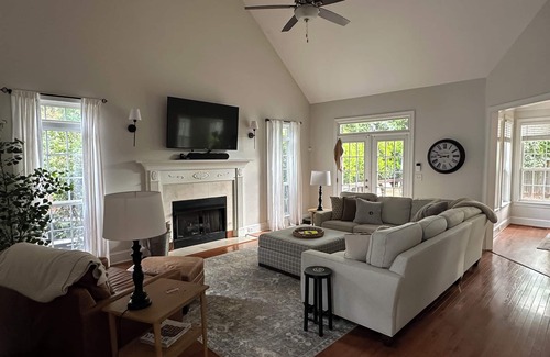 Martinez House | Excellent Masters Rental - 5 Miles from Course!