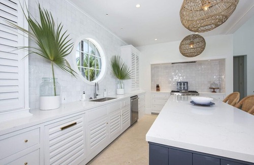 Bouvet Island Villa | ❊Exceptional 4BR Beachfront Home w/Heated Pool & Back-up Generator, Banks Road❊