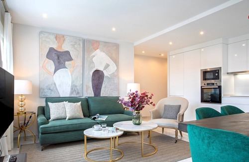 El Arenal Apartment | Exceptional 2 bd apartment facing the Cathedral. Constitución I