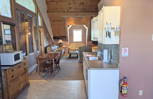 Wells Beach Apartment | Exceptional 2 bedroom, 2 bathroom rental in an Historic building - Wells Beach